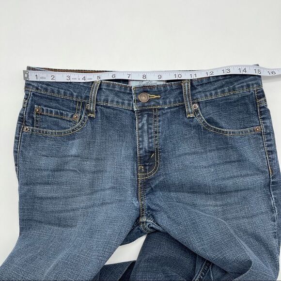 LeviStrauss Signature Lowrise Bootcut Jrs. 9 Short - Picture 11 of 15